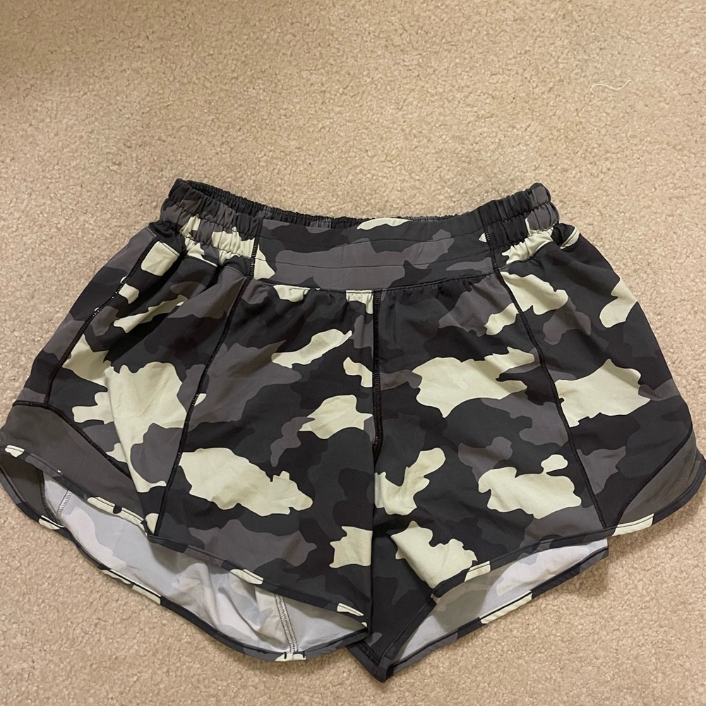 Hotty Hot Low Rise Lined Short 4” - Camo